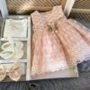 Merkloos Baby Jurk - Feestjurk-doopjurk - Doopkleding -dooppakje- Doopschoentjes- Pasgeboren-new Born-baby Geschenkset-geborduurde Bloemenjurk -zalmkleur Feestjurk-maat 56/62