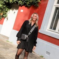 Refined Department - Jurk Jennifer - Zwart - Maat L -Trendyo Trendy Winkel 1200x1200 562