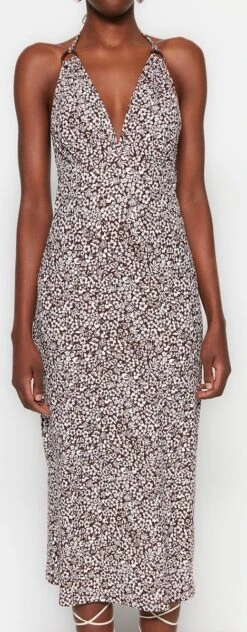 Trendyol Vrouwen Standaard Mouw Halternek Bodycon Jurk -Trendyo Trendy Winkel 469x1200 2