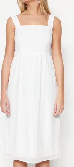 Trendyol Vrouwen Standaard Mouw Vierkante Kraag Basis Jurk -Trendyo Trendy Winkel 532x1200 2