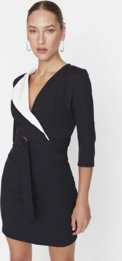 Trendyol Vrouwen Standaard Mouw Cache-coeur Blazerjurk Jurk -Trendyo Trendy Winkel 560x1200 4