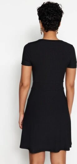 Trendyol Vrouwen Standaard Mouw Cache-coeur A-lijn Jurk 16 Trendyol Vrouwen Standaard Mouw Cache-coeur A-lijn Jurk -Trendyo Trendy Winkel 565x1200 6