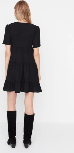 Trendyol Vrouwen Standaard Mouw V-hals Verschuiving Jurk -Trendyo Trendy Winkel 584x1200 3