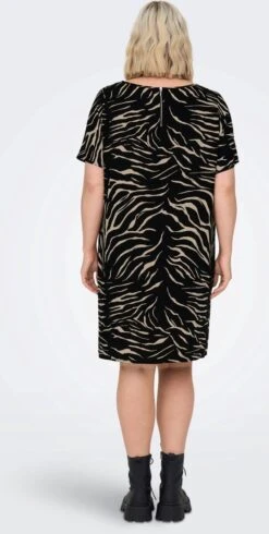 Only Carmakoma Carnova Jurk/tuniek Zwart Zebraprint Maat 42 -Trendyo Trendy Winkel 605x1200 5
