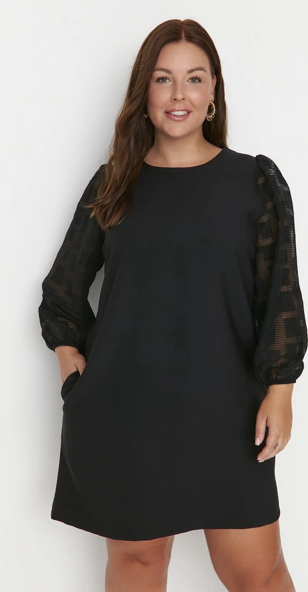 Trendyol Vrouwen Ballon Mouw Ronde Hals A-lijn Plus Size Jurk 8 Trendyol Vrouwen Ballon Mouw Ronde Hals A-lijn Plus Size Jurk - Afbeelding 6