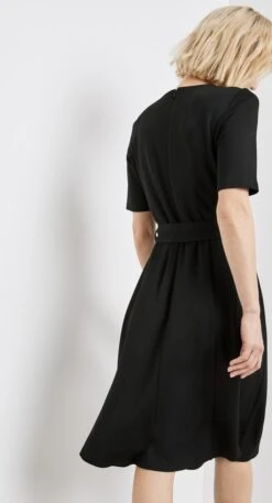 GERRY WEBER Dames Jurk Met A-lijn Schwarz-38 -Trendyo Trendy Winkel 648x1200 2