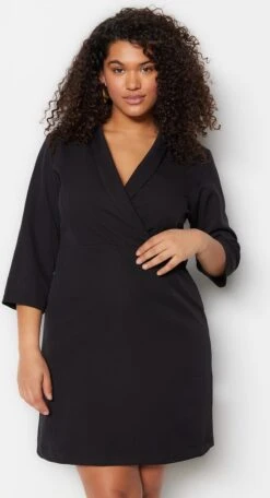 Trendyol Vrouwen Standaard Mouw V-hals Bodycon Plus Size Jurk 15 Trendyol Vrouwen Standaard Mouw V-hals Bodycon Plus Size Jurk -Trendyo Trendy Winkel 650x1200 17