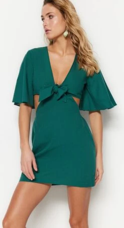 Trendyol Vrouwen Standaard Mouw V-hals Schaatser Jurk -Trendyo Trendy Winkel 651x1200