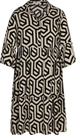 Paprika Halflange Jurk In Viscose Met Geometrisch Motief En Knopen -Trendyo Trendy Winkel 679x1200 15