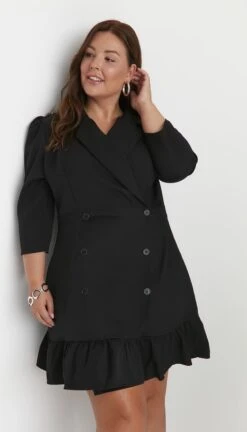 Trendyol Vrouwen Standaard Mouw Reverskraag Basis Grote Maten Jurk