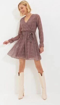 Trendyol Vrouwen Standaard Mouw Cache-coeur Schaatser Jurk