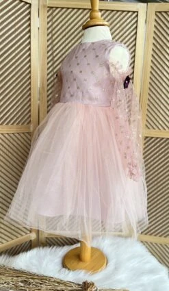 Merkloos Luxe Feestjurk-effen Jurk-roze Tule Jurk-communie Jurk-galajurk-bruidsjurk-prinsessen Jurk-danseres Jurk-tutu Rok-bruidsmeisjes-bruiloft-verjaardag-fotoshoot-communie-vormsel-lente Feest-ballet-paarse Bloem-elegant-katoen Polyester-7 Jaar (maat 122) -Trendyo Trendy Winkel 698x1200 2