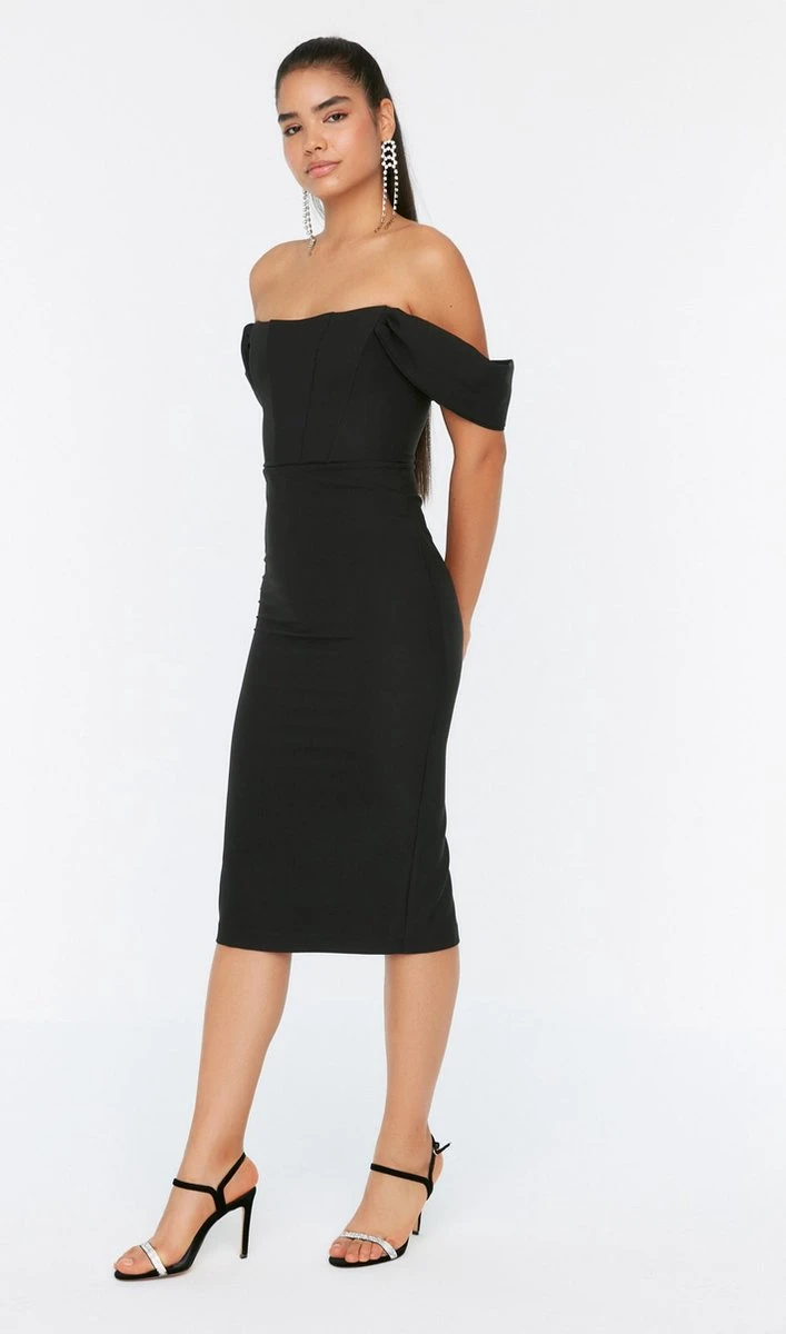 Trendyol Vrouwen Off-shoulder Carmen Kraag Bodycon Jurk 18 Trendyol Vrouwen Off-shoulder Carmen Kraag Bodycon Jurk - Afbeelding 16