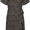 VERO MODA VMHENNA 2/4 WRAP FRILL DRESS WVN Dames Jurk - Maat XL 2 VERO MODA VMHENNA 2/4 WRAP FRILL DRESS WVN Dames Jurk - Maat XL -Trendyo Trendy Winkel 712x1200 4