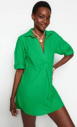 Trendyol Vrouwen Standaard Mouw V-hals Basis Jurk