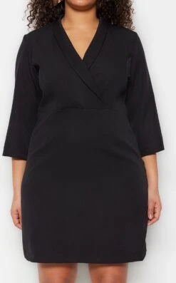 Trendyol Vrouwen Standaard Mouw V-hals Bodycon Plus Size Jurk 13 Trendyol Vrouwen Standaard Mouw V-hals Bodycon Plus Size Jurk -Trendyo Trendy Winkel 746x1200 5