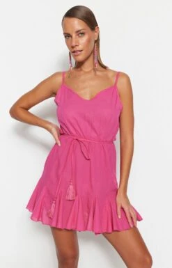 Trendyol Vrouwen Standaard Mouw V-hals A-lijn Jurk -Trendyo Trendy Winkel 769x1200 3