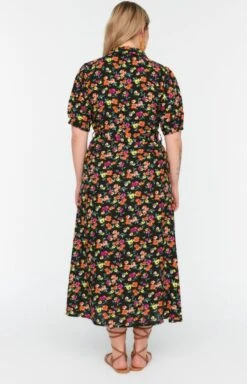 Trendyol Vrouwen Standaard Mouw Kraag Basis Grote Maten Jurk 13 Trendyol Vrouwen Standaard Mouw Kraag Basis Grote Maten Jurk -Trendyo Trendy Winkel 771x1200 4