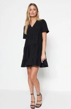 Trendyol Vrouwen Standaard Mouw V-hals Verschuiving Jurk -Trendyo Trendy Winkel 785x1200 5