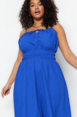 Trendyol Vrouwen Standaard Mouw V-hals Schaatser Grote Maten Jurk -Trendyo Trendy Winkel 795x1200 3