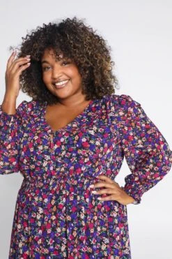 Paprika Halflange Jurk Met Geknoopte Kraag En Bloemetjesmotief -Trendyo Trendy Winkel 799x1200 179