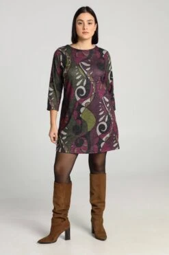 Cassis Korte Jurk Met Arabische Grafische Print -Trendyo Trendy Winkel 799x1200 214