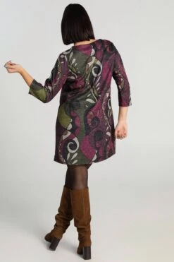 Cassis Korte Jurk Met Arabische Grafische Print -Trendyo Trendy Winkel 799x1200 216