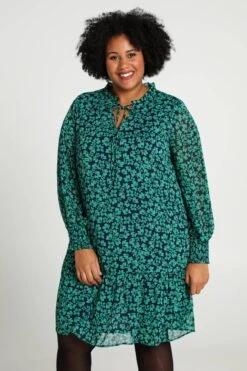 Paprika Korte Jurk Met Bloemetjesmotief