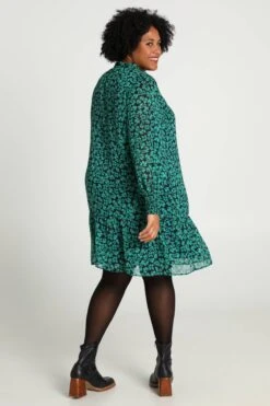 Paprika Korte Jurk Met Bloemetjesmotief -Trendyo Trendy Winkel 799x1200 234