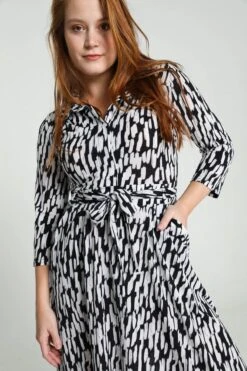 Cassis Lange Jurk Met Grafisch Motief -Trendyo Trendy Winkel 799x1200 256