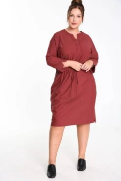 Promiss Korte, Effen Jurk In Travelwearstof -Trendyo Trendy Winkel 799x1200 30