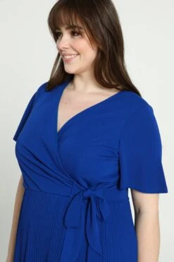 Promiss Lange, Effen Plisséjurk Met Valse Wikkelkraag -Trendyo Trendy Winkel 799x1200 318