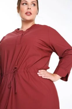 Promiss Korte, Effen Jurk In Travelwearstof -Trendyo Trendy Winkel 799x1200 33