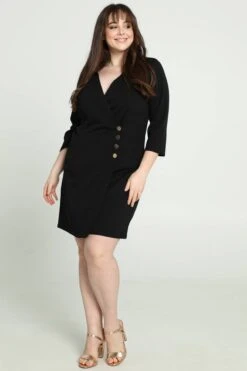 Promiss Halflange, Effen Jurk Met Valse Wikkelkraag En Decoratieve Knopen -Trendyo Trendy Winkel 799x1200 377