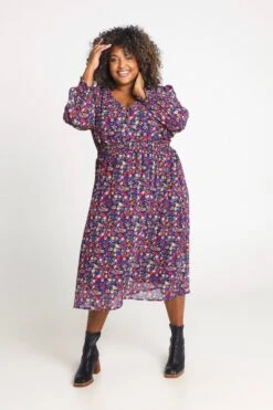 Paprika Halflange Jurk Met Geknoopte Kraag En Bloemetjesmotief 21 Paprika Halflange Jurk Met Geknoopte Kraag En Bloemetjesmotief -Trendyo Trendy Winkel 799x1200 394