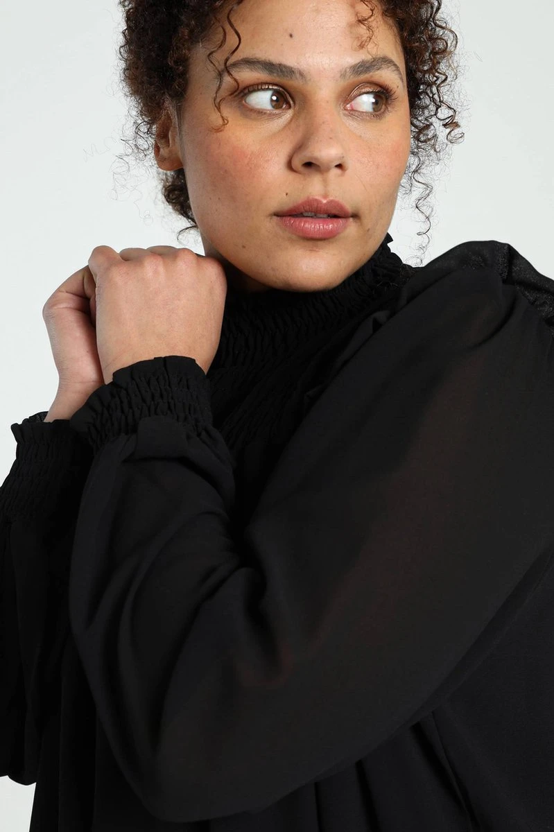 Paprika Korte, Effen Jurk In Voile Met Smokwerk 6 Paprika Korte, Effen Jurk In Voile Met Smokwerk - Afbeelding 4