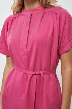 Minus Jurk Nilin Shirt Dress 1 Mi5216 7211 Super Pink Dames Maat - 42 -Trendyo Trendy Winkel 800x1200 1050