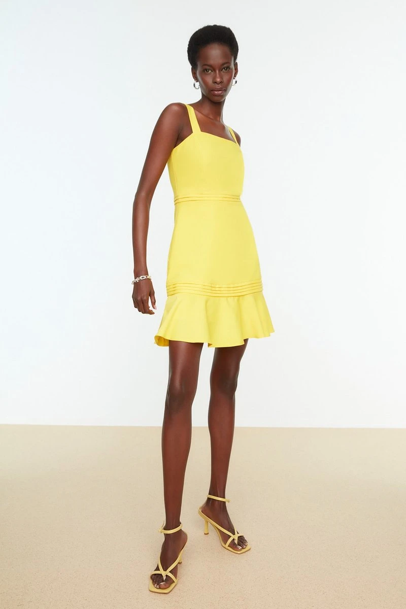 Trendyol Vrouwen Standaard Mouw Vierkante Kraag Schaatser Jurk 3 Trendyol Vrouwen Standaard Mouw Vierkante Kraag Schaatser Jurk