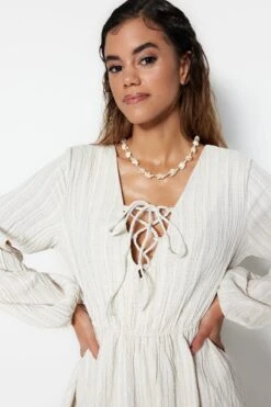 Trendyol Vrouwen Ballon Mouw V-hals Aangerimpelde Jurk Jurk -Trendyo Trendy Winkel 800x1200 1253