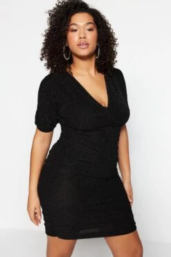 Trendyol Vrouwen Standaard Mouw V-hals Bodycon Plus Size Jurk