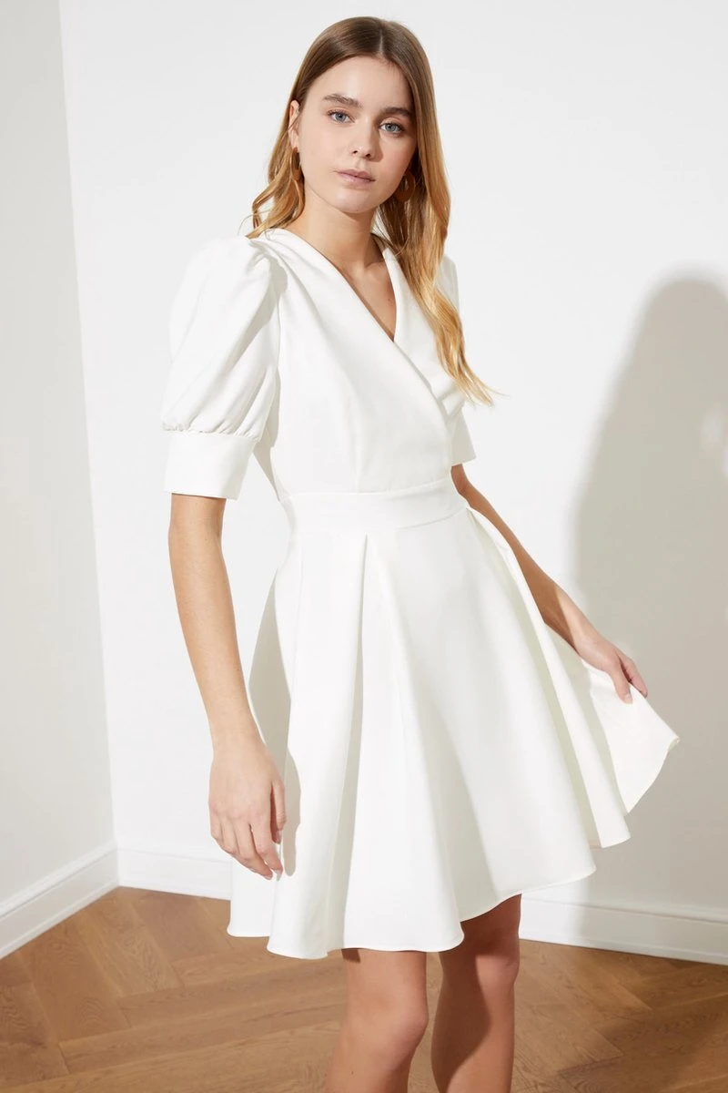 Trendyol Vrouwen Ballon Mouw Cache-coeur A-lijn Jurk 3 Trendyol Vrouwen Ballon Mouw Cache-coeur A-lijn Jurk