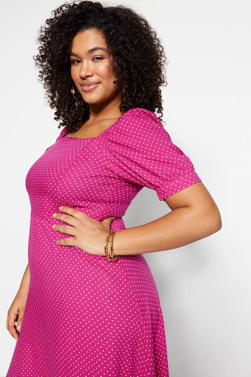 Trendyol Vrouwen Standaard Mouw Vierkante Kraag A-lijn Grote Maten Jurk 5 Trendyol Vrouwen Standaard Mouw Vierkante Kraag A-lijn Grote Maten Jurk - Afbeelding 3