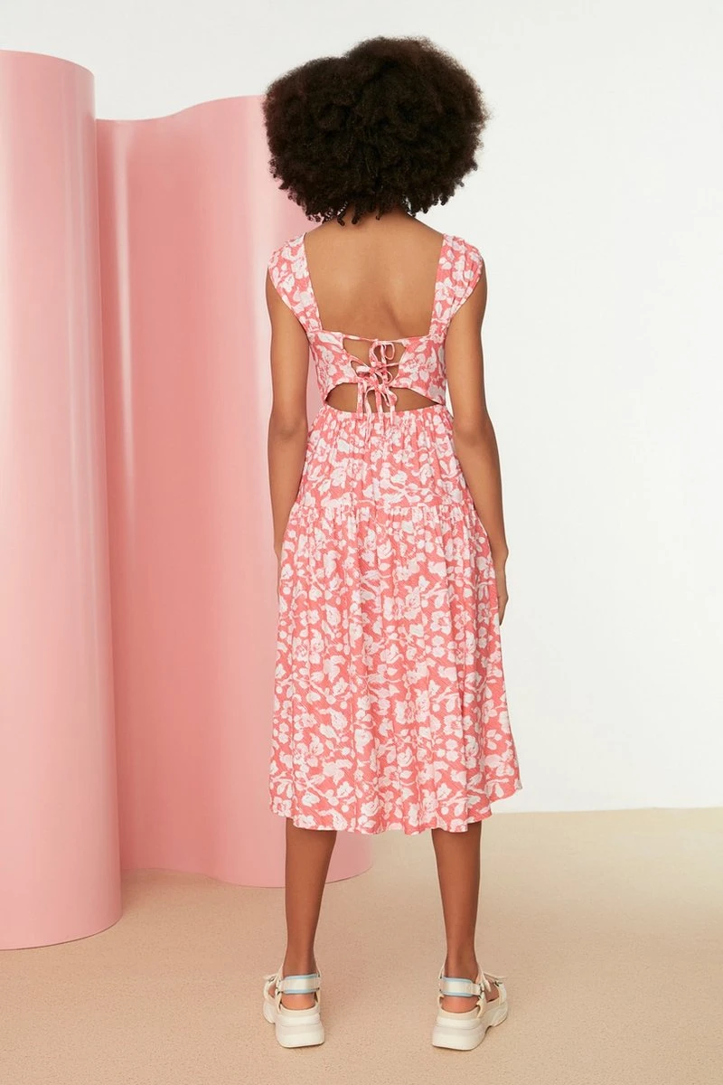 Trendyol Vrouwen Standaard Mouw Ronde Hals Schaatser Jurk 5 Trendyol Vrouwen Standaard Mouw Ronde Hals Schaatser Jurk - Afbeelding 3