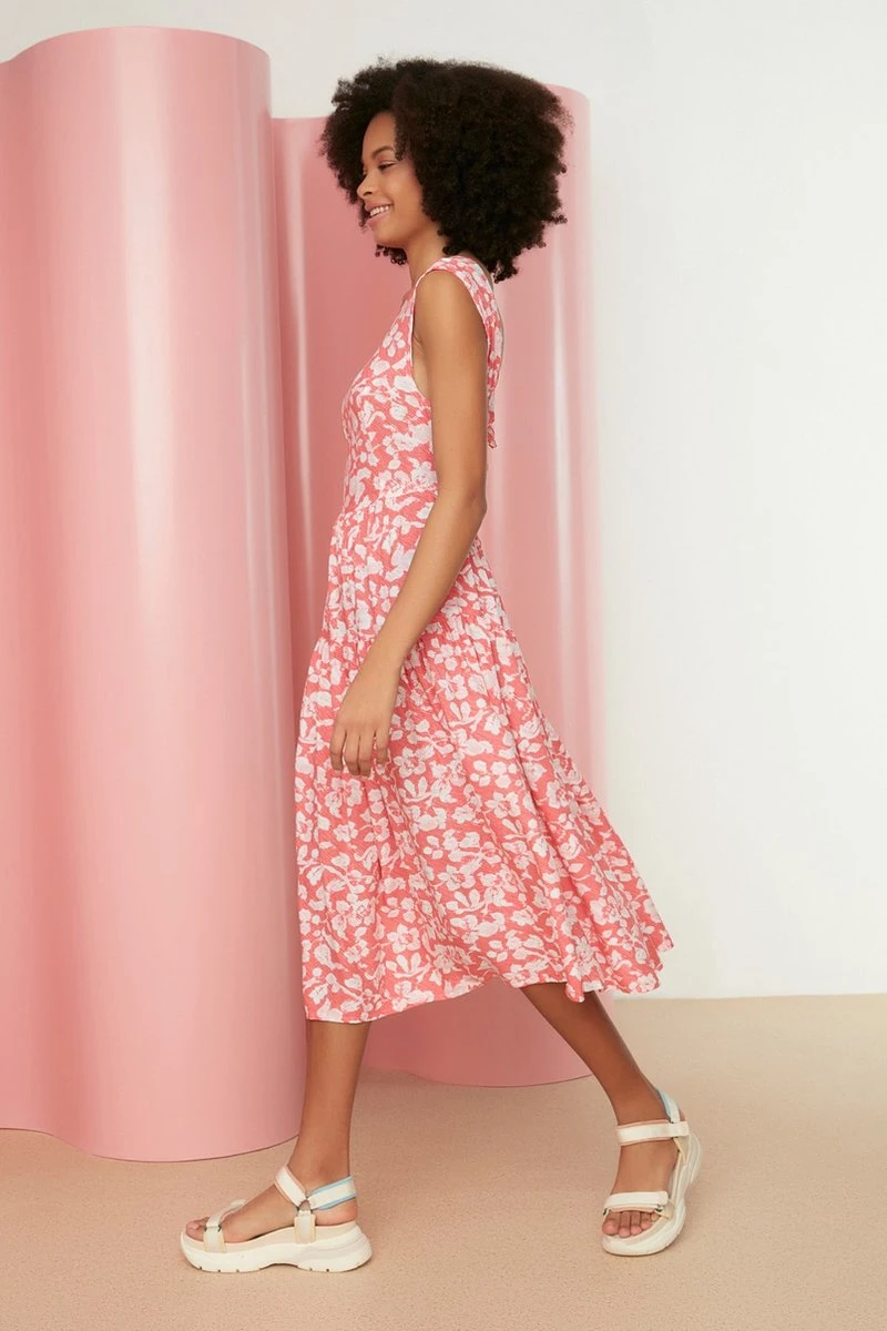 Trendyol Vrouwen Standaard Mouw Ronde Hals Schaatser Jurk 8 Trendyol Vrouwen Standaard Mouw Ronde Hals Schaatser Jurk - Afbeelding 6