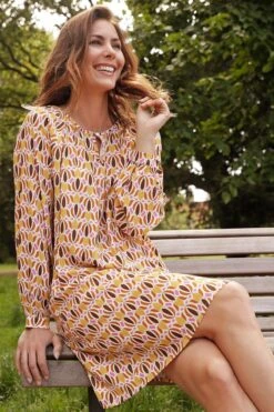 NED Jurk Jackie 3 4 Tullips Woven 23s1 Ss048 02 110 Oker Dames Maat - L -Trendyo Trendy Winkel 800x1200 230