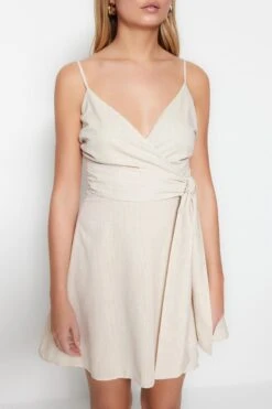 Trendyol Vrouwen Spaghettibandjes Cache-coeur A-lijn Jurk -Trendyo Trendy Winkel 800x1200 300