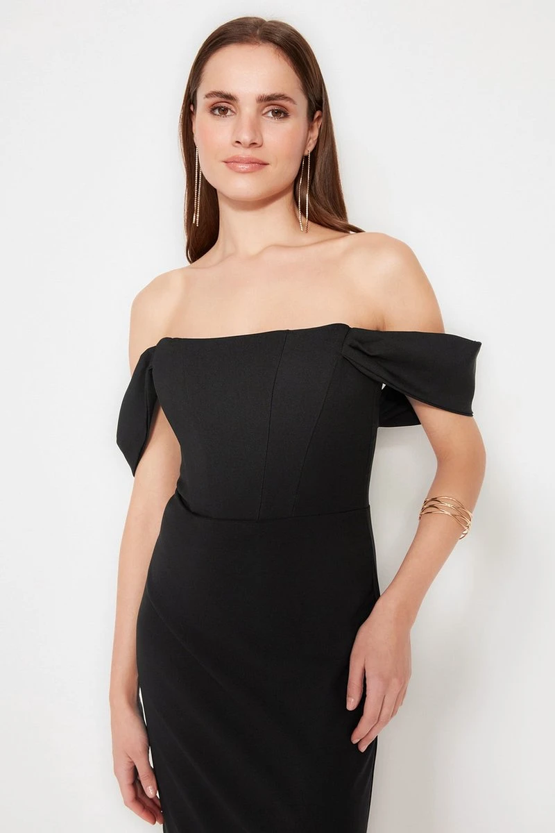 Trendyol Vrouwen Off-shoulder Carmen Kraag Bodycon Jurk 3 Trendyol Vrouwen Off-shoulder Carmen Kraag Bodycon Jurk