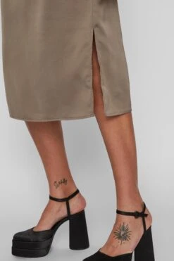 Vila Jurk Viellette V-neck S/s Dress/su - Noo 14078865 Walnut Dames Maat - 38 -Trendyo Trendy Winkel 800x1200 347
