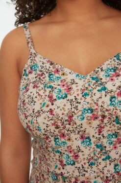 Trendyol Vrouwen Standaard Mouw V-hals Basis Grote Maten Jurk -Trendyo Trendy Winkel 800x1200 367