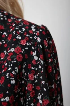 Colourful Rebel Olsa Flower Jurk Rood Dames - A-lijn - Viscose - M -Trendyo Trendy Winkel 800x1200 373
